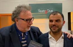 "Insegna al cuore a vedere", l'ultimo libro di Daniele Cassioli, 25 volte campione non vedente di sci nautico - Il video